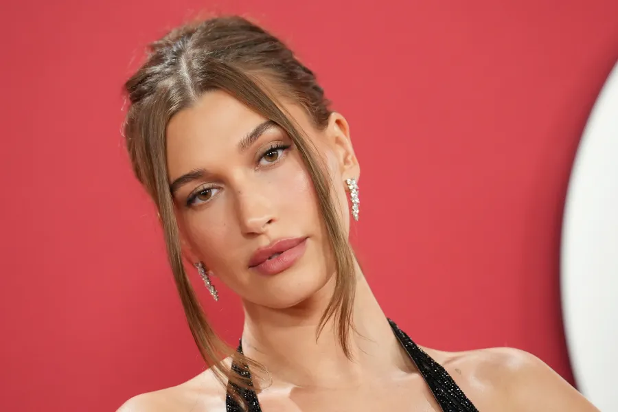  هايلي بيبر Hailey Bieber (مصدر: JC Olivera/FilmMagic)
