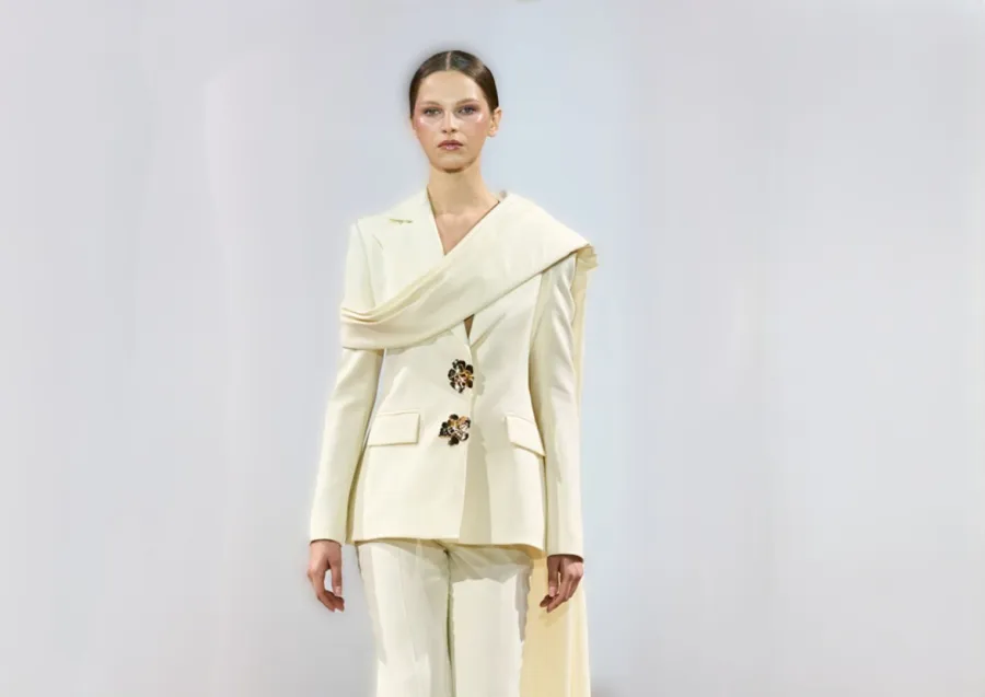 بدلة من Marquise - الصورة من Launchmetrics/Spotlight ©