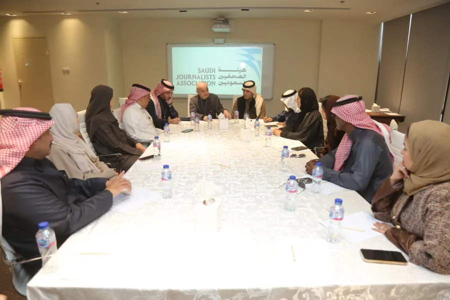 اجتماع مجلس إدارة هيئة الصحفيين السعوديين بحضور رئيسة تحرير مجلة سيدتي الأستاذة هلا الشثري
