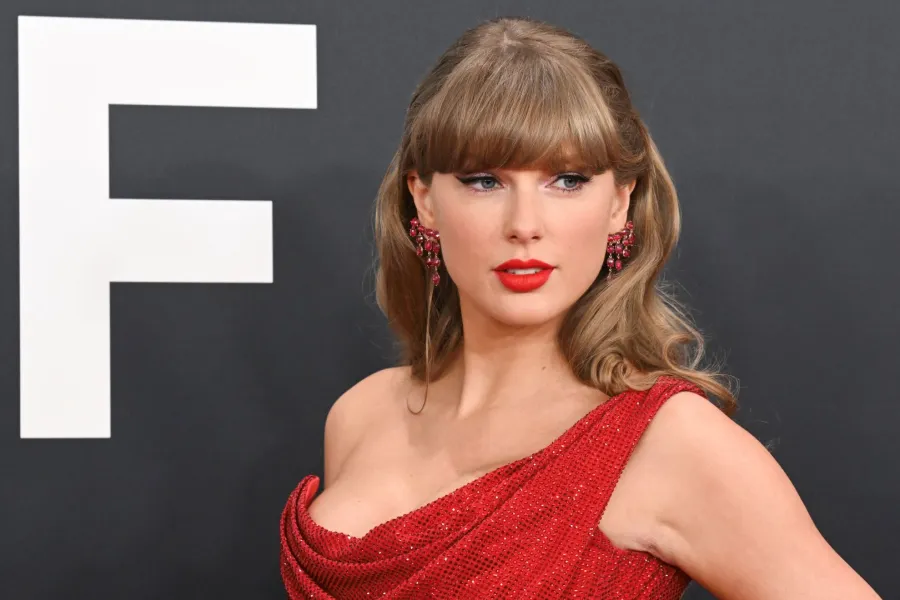 تايلور سويفت Taylor Swift(مصدر الصورة: Phil McCarten/CBS via Getty Images)