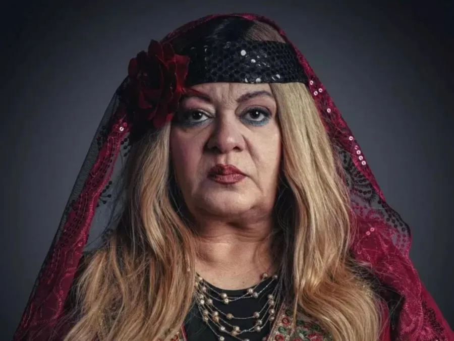 فريدة سيف النصر بشخصية سترة العترة - الصورة من الشركة المنتجة لمسلسل العتاولة