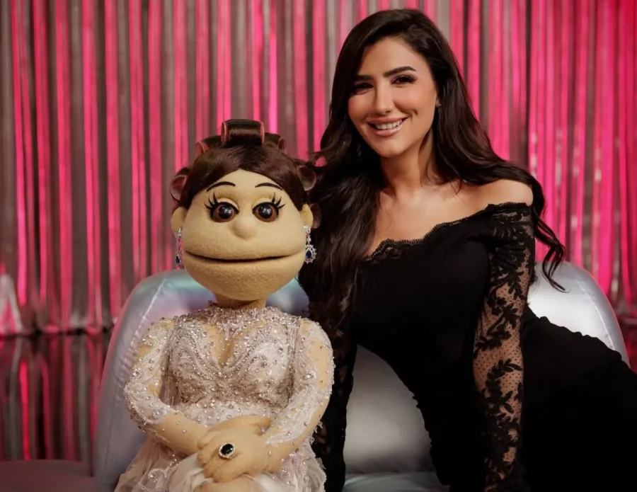 مي عمر مع أبلة فاهيتا - الصورة من حساب مي على إنستغرام