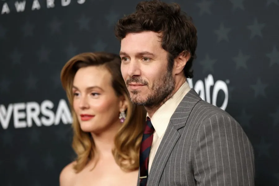 لايتون ميستر Leighton Meester وآدم برودي Adam Brody في حفل توزيع جوائز اختيار النقاد 2026. مصدر الصورة: Monica Schipper/Getty Images/AFP