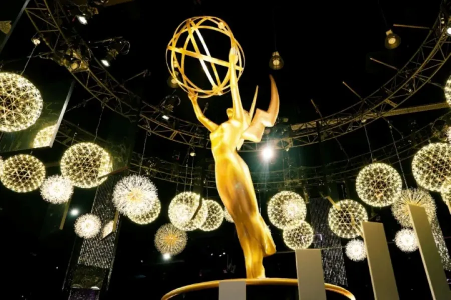 تمثال جائزة إيمي Emmy statue - مصدر الصورة: Frazer Harrison/Getty Images/AFP
