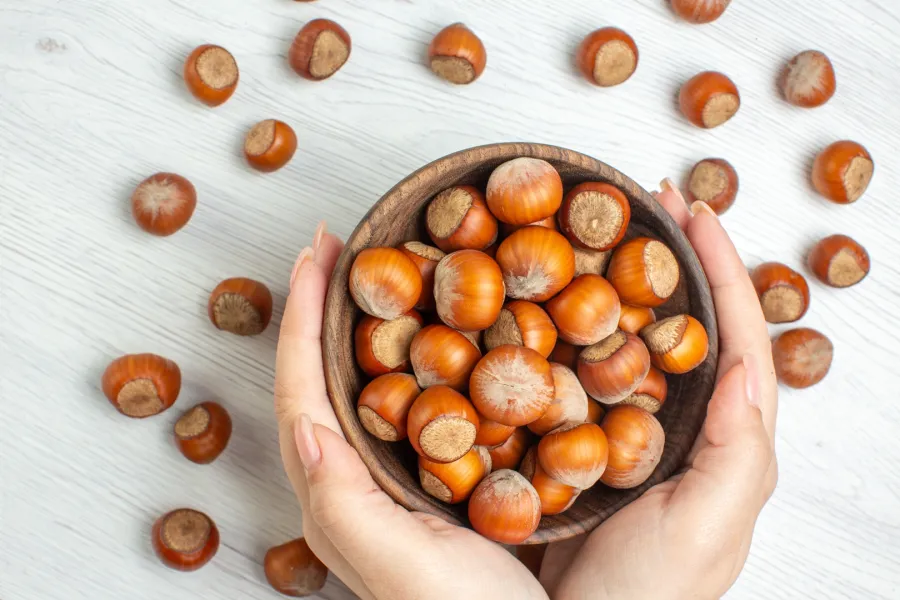 فوائد أكل الكستناء أبوفروة- المصدر Freepik