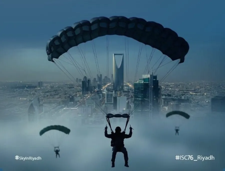 القفز بالمظلات