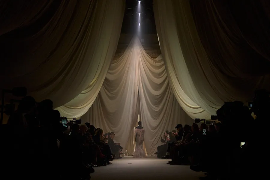 آشي أستوديو.. الأزياء الراقية ربيع وصيف 2026 -الصورة من © Launchmetrics/Spotlight 