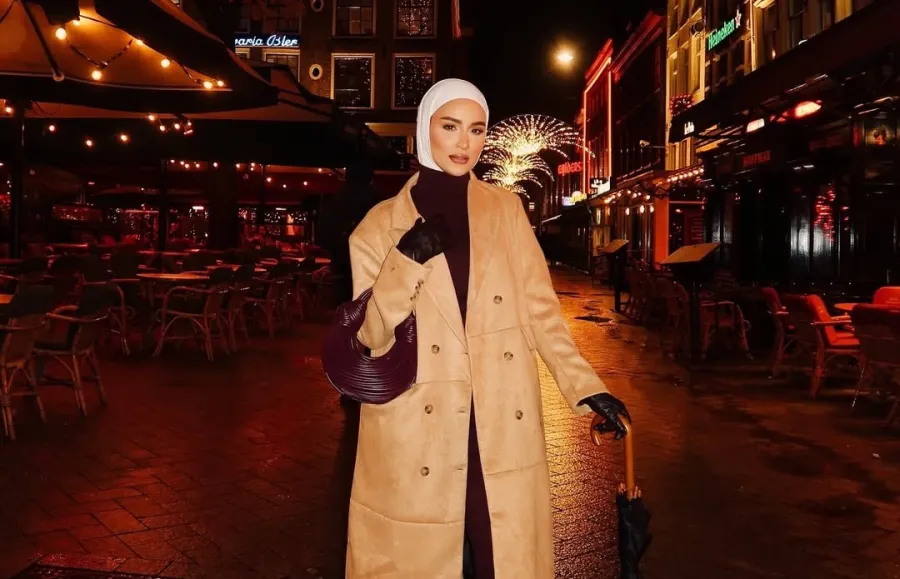 مدونة الموضة دلال الدوب- الصورة من حسابها على انستغرام 