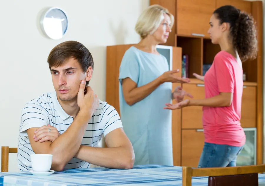  تدخل الأهل في الحياة الزوجية