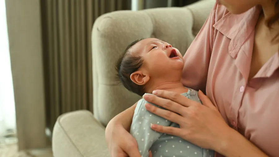 صورة طفل متردد في الرضاعة