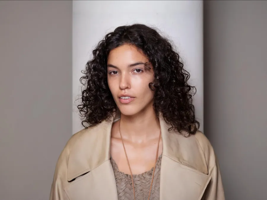  ليف إن للشعر الكيرلي