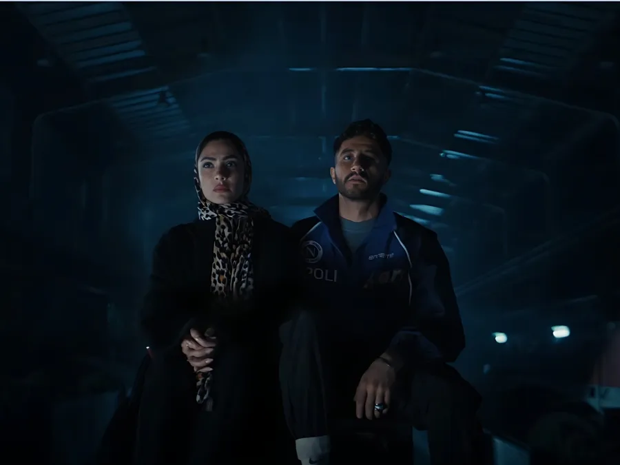 أحمد مالك وهدى المفتي من مسلسل سوا سوا- الصورة من شاشة عرض المسلسل 