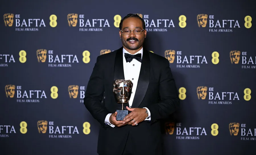 رايان كوغلر Ryan Coogler من حفل البافتا 2026 - مصدر الصورة: JUSTIN TALLIS / AFP
