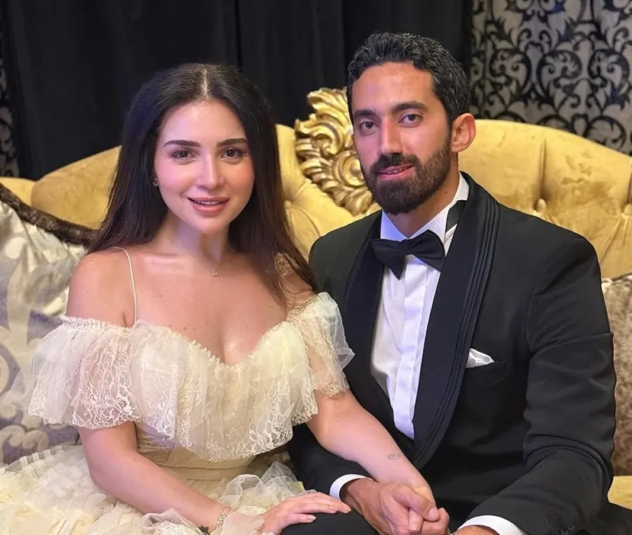 مي عز الدين وزوجها - الصورة من حساب مي عز الدين على انستغرام