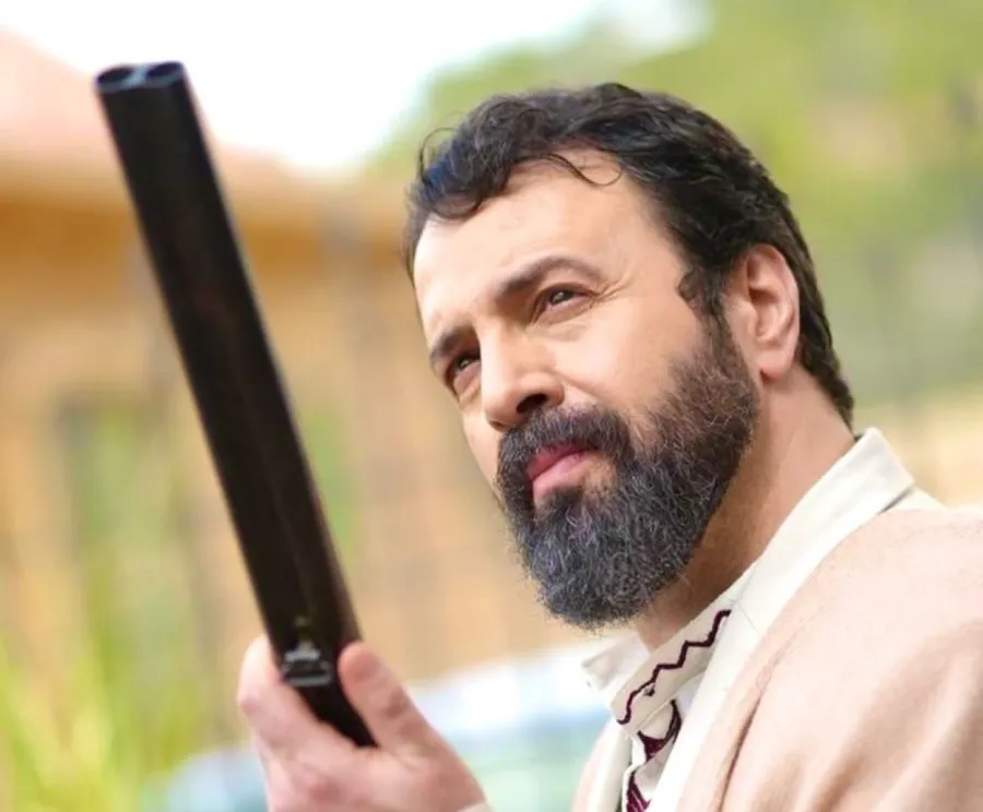 تيم حسن في كواليس مسلسل مولانا - الصورة من صفحته على انستغرام