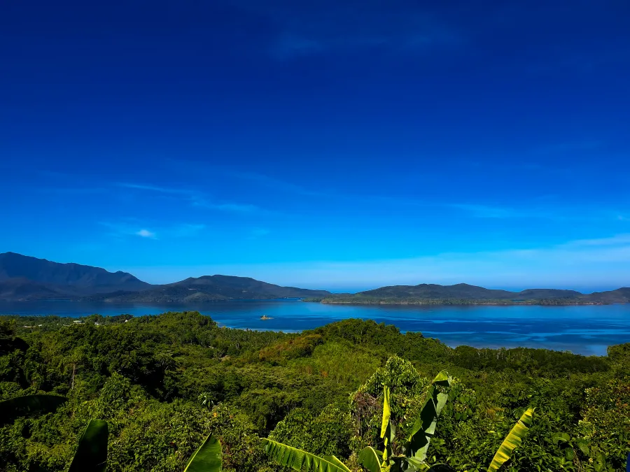 بويرتو برنسيسا غنية بالمناظر الطبيعية 