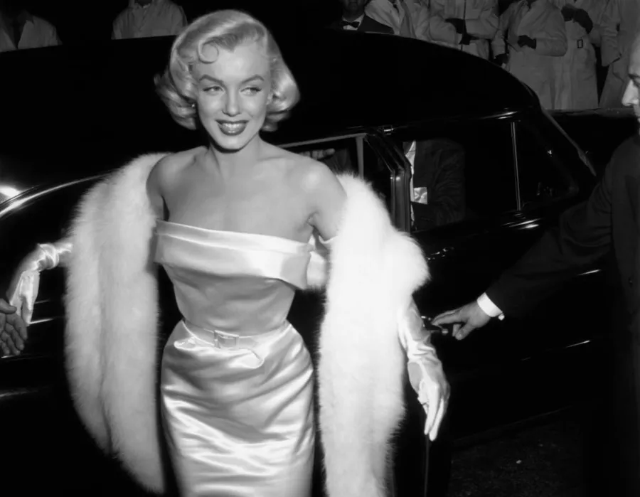 مارلين مونرو في افتتاح فيلم Gentlemen Prefer Blonds ( مصدر الصورة: M. Garrett/Murray Garrett/Getty Images)
