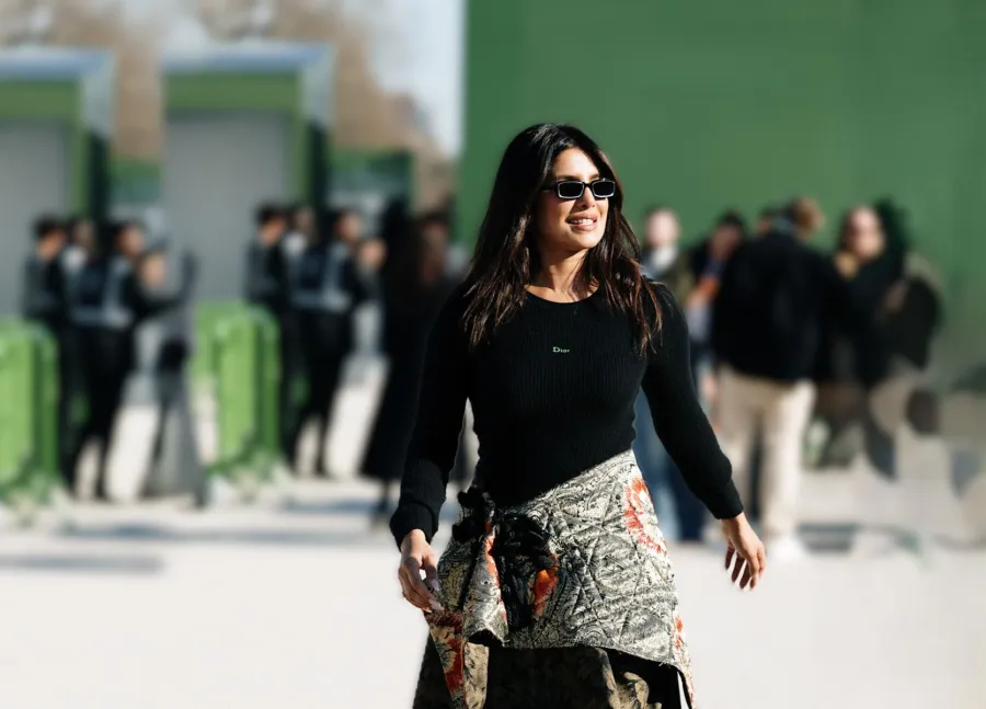 بريانكا شوبرا Priyanka Chopra- إطلالة ستريت ستايل-الصورة من Launchmetrics/Spotlight ©