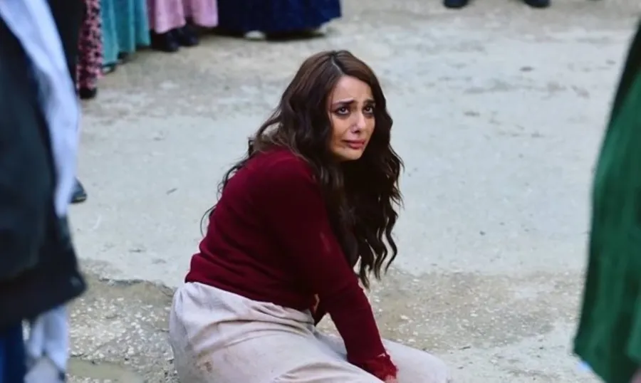 نانسي خوري في مسلسل مولانا- الصورة من شاشة عرض المسلسل