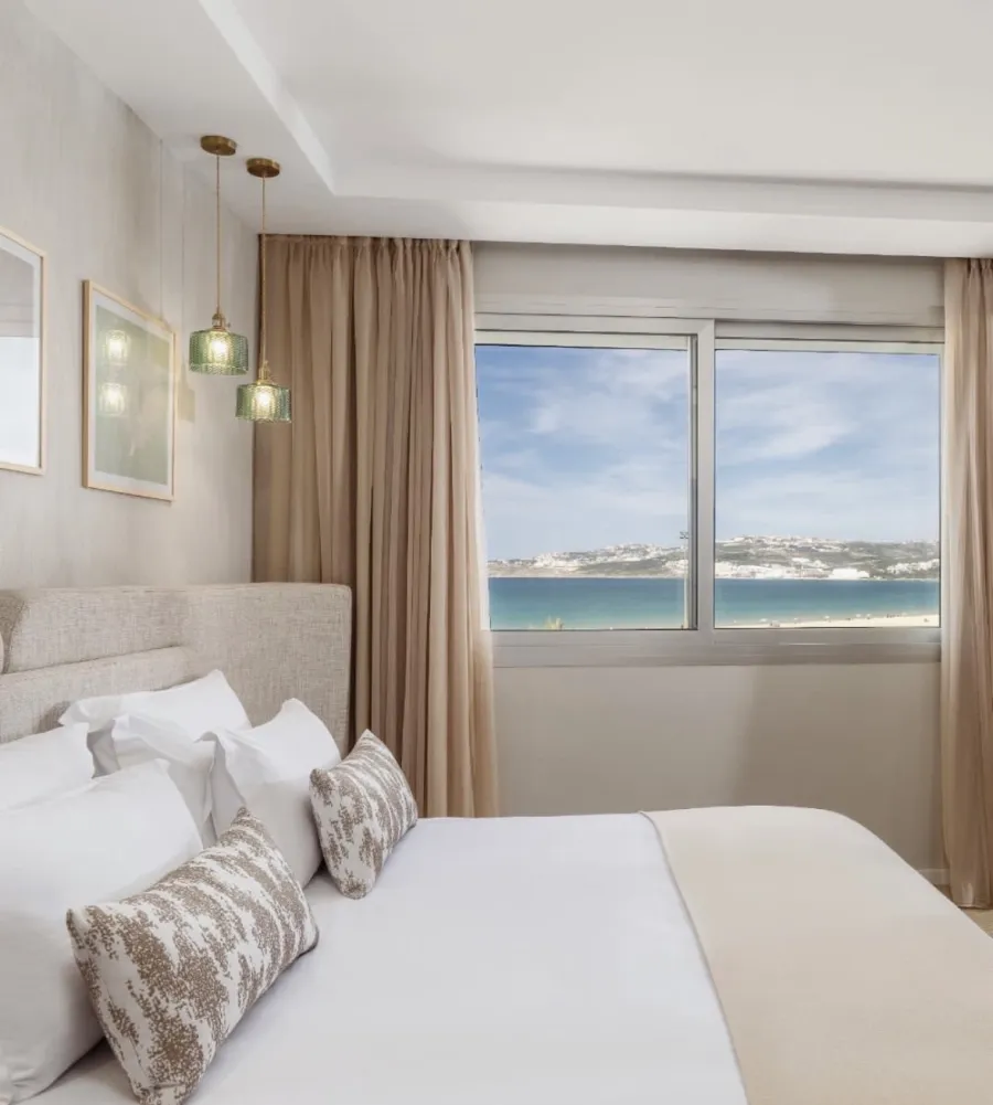 غرفة في فندق كنزي سولازور (الصورة من صفحة kenzisolazurhotel الرسمية على انستغرام)